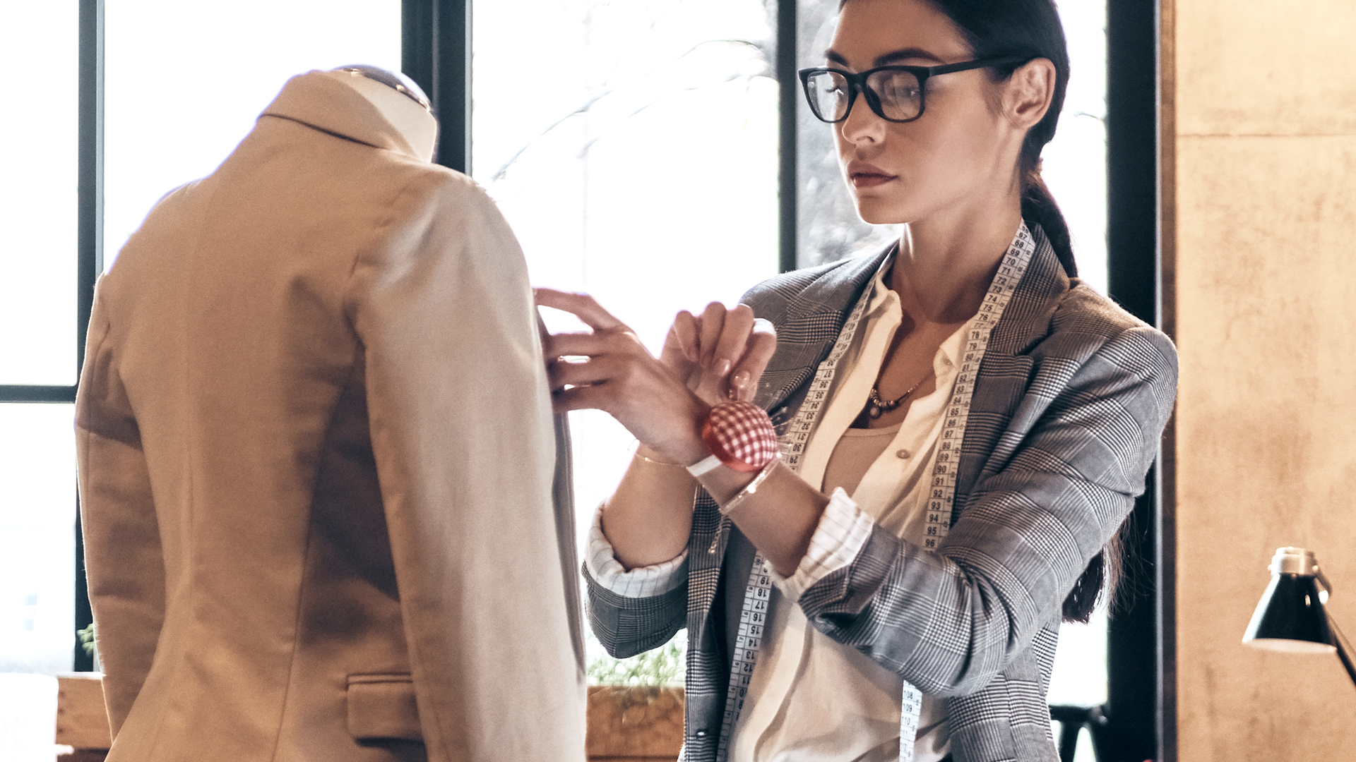 Tailor06-1920x1080_1